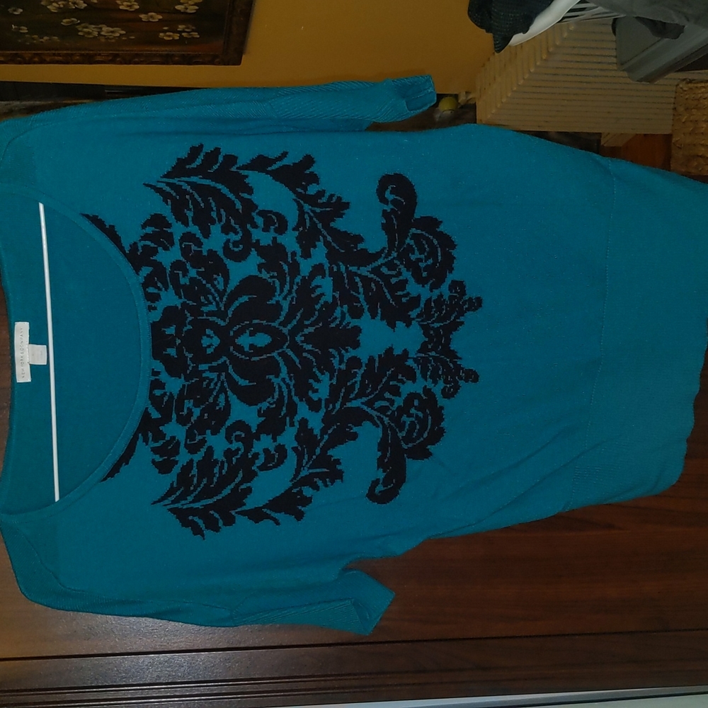 Green Brocade Print Dolman Sleeve New York and Company Sweater Size Medium